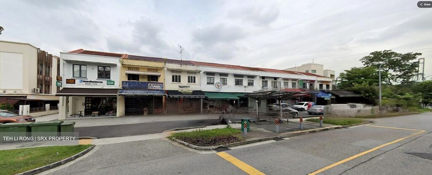 West Coast Road (D5), Retail #455933971
